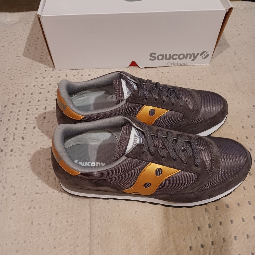 Saucony Women's Gray and Gold Athletic Shoes - Picture 6 of 6